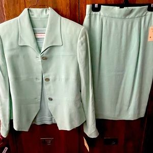 New Price!!!!$49 Dana Buchman Ladies 100% Silk 3-piece suit NWT